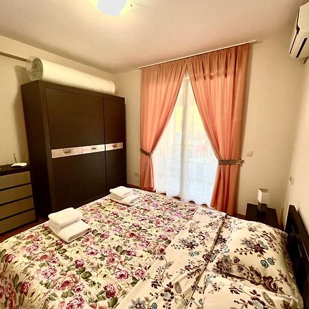 Apartments Nirgilija Tivat Kültér fotó