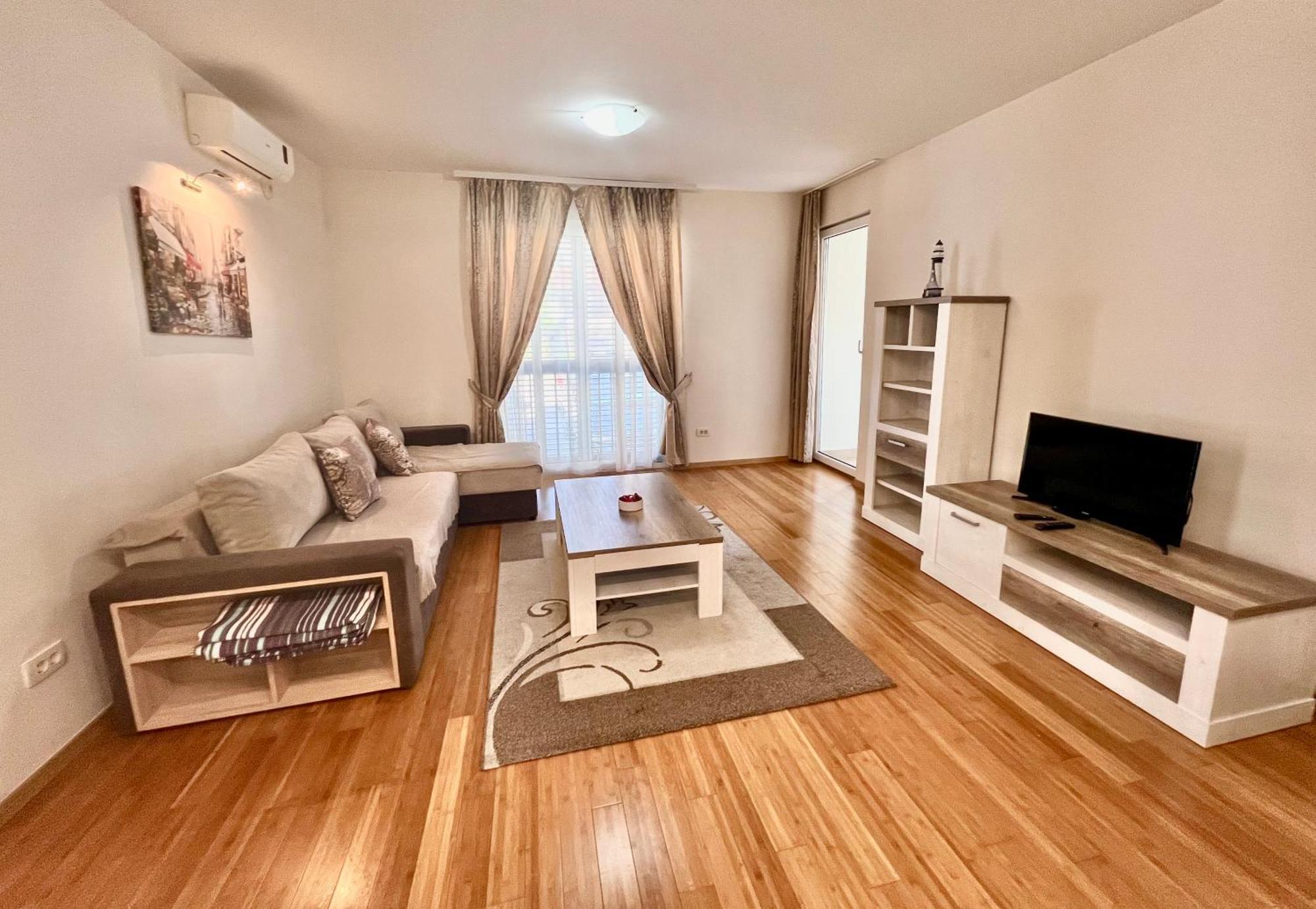 Apartments Nirgilija Tivat Kültér fotó